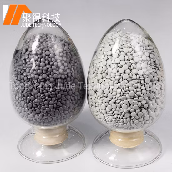 Produttore che vende materia prima in plastica morbida composta da granuli di composto di PVC puro per scarpe