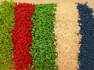 Granuli di PVC plastico colorato per l'isolamento dei cavi