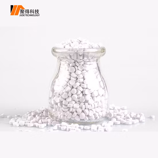 La fabbrica fornisce pellet in PVC particolato di alta qualità al 100%, granuli compositi in PVC, materie prime plastiche per raccordi